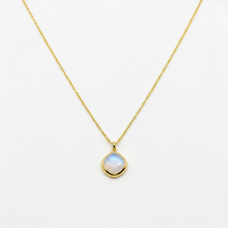 STEPHEN ESTELLE (Y)925 16”-18” RAINBOW MOONSTONE PENDANT IN VERMEIL
