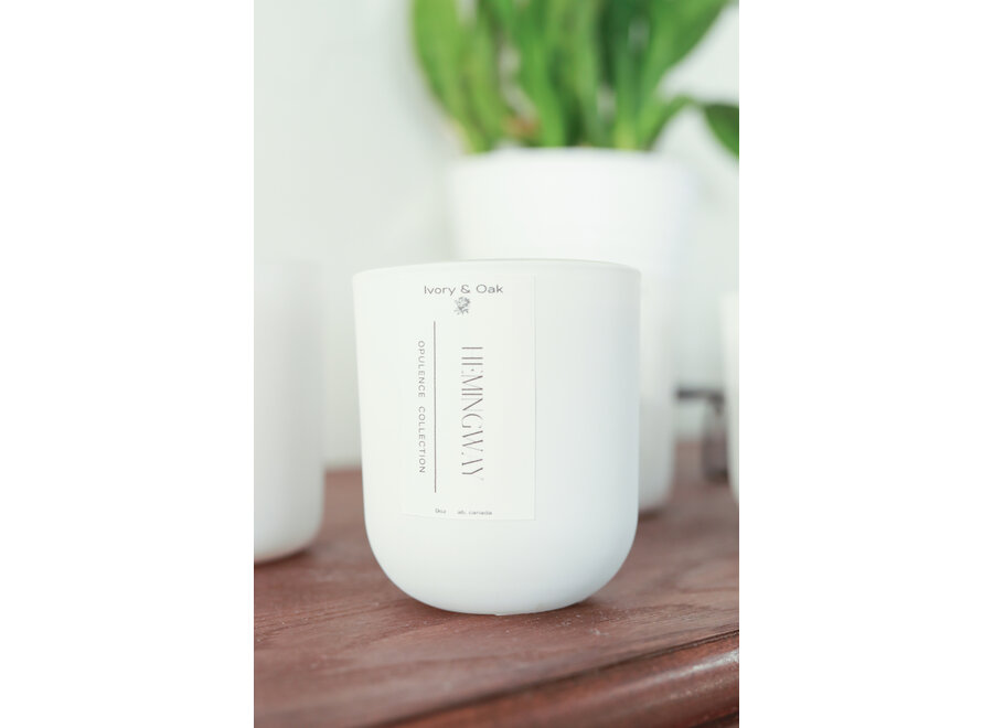Ivory & Oak - Luxury candle - 9oz