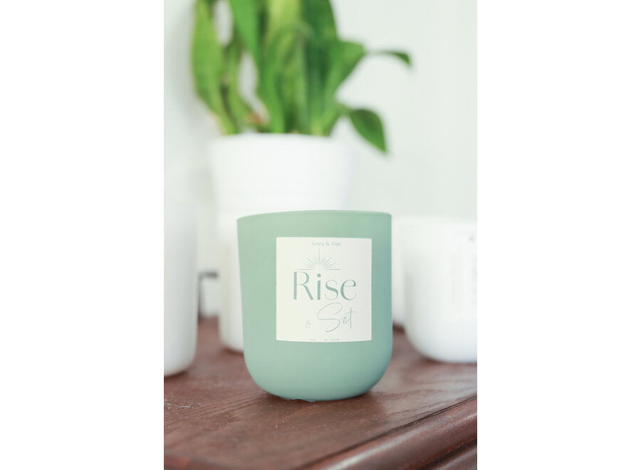 Ivory & Oak - Luxury candle - 9oz