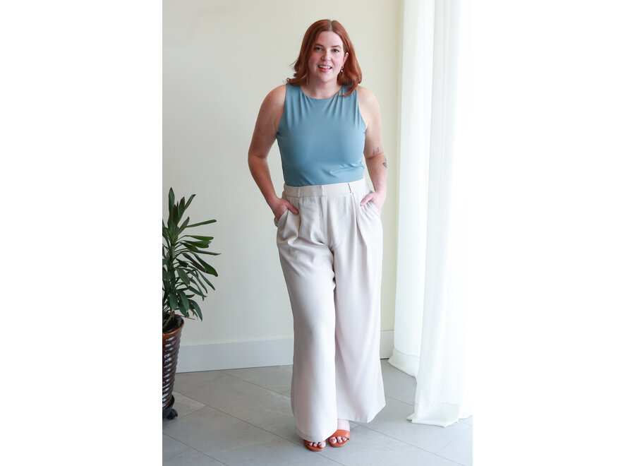 Apricot Acura pleated trousers