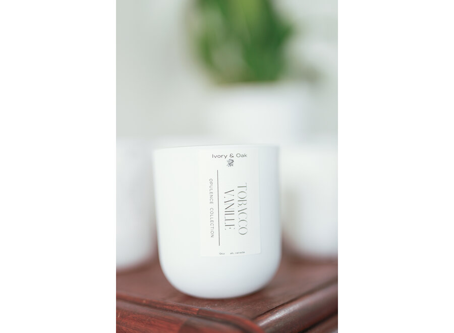 Ivory & Oak - Luxury candle - 9oz