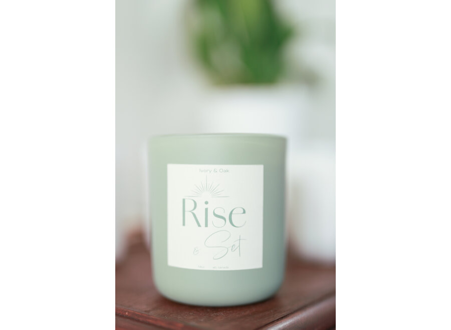 Ivory & Oak Luxury candle - 14oz