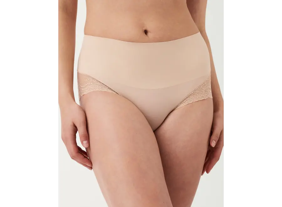 Spanx-supersmoothUndie-Tectable Lace Hipster Undies