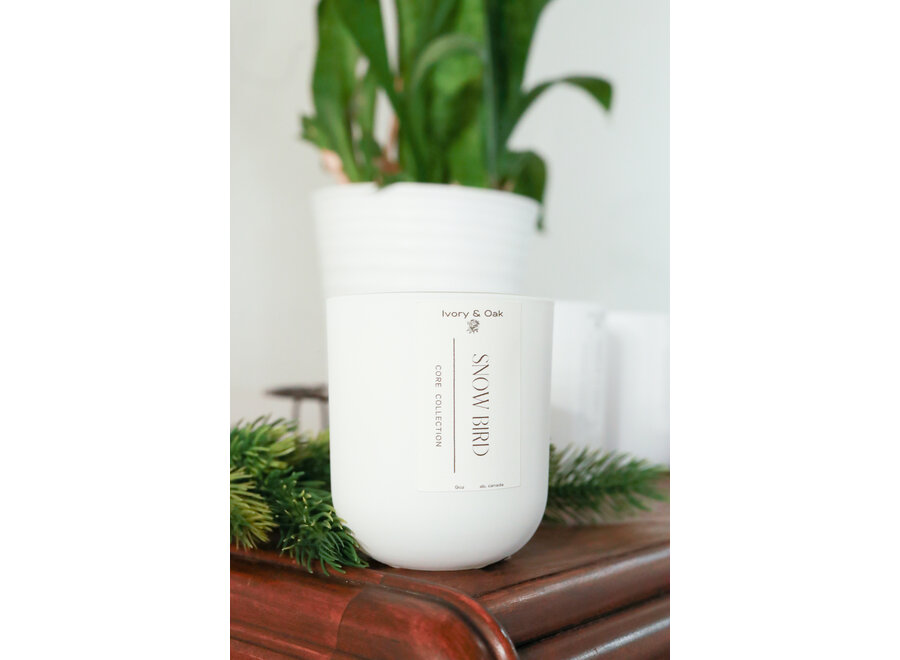 Ivory & Oak - Luxury candle - 9oz