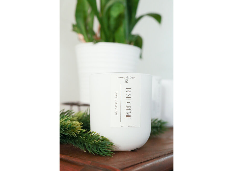 Ivory & Oak - Luxury candle - 9oz