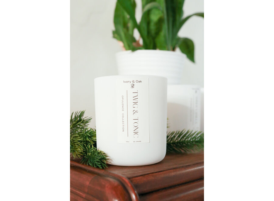Ivory & Oak Luxury candle - 14oz