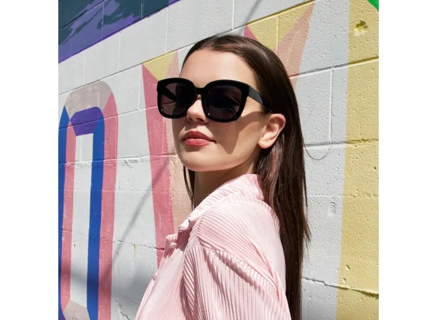 Shady Lady Sophie