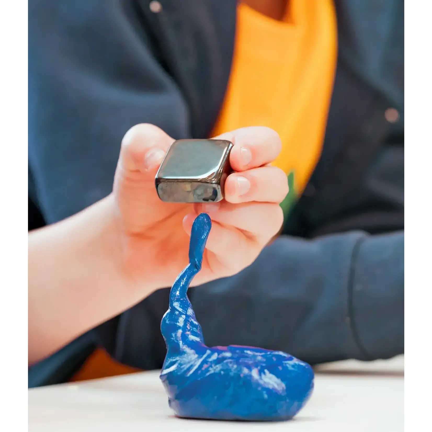 Crazy Aaron's Thinking Putty Tidal Wave Magnetic Thinking Putty Tin