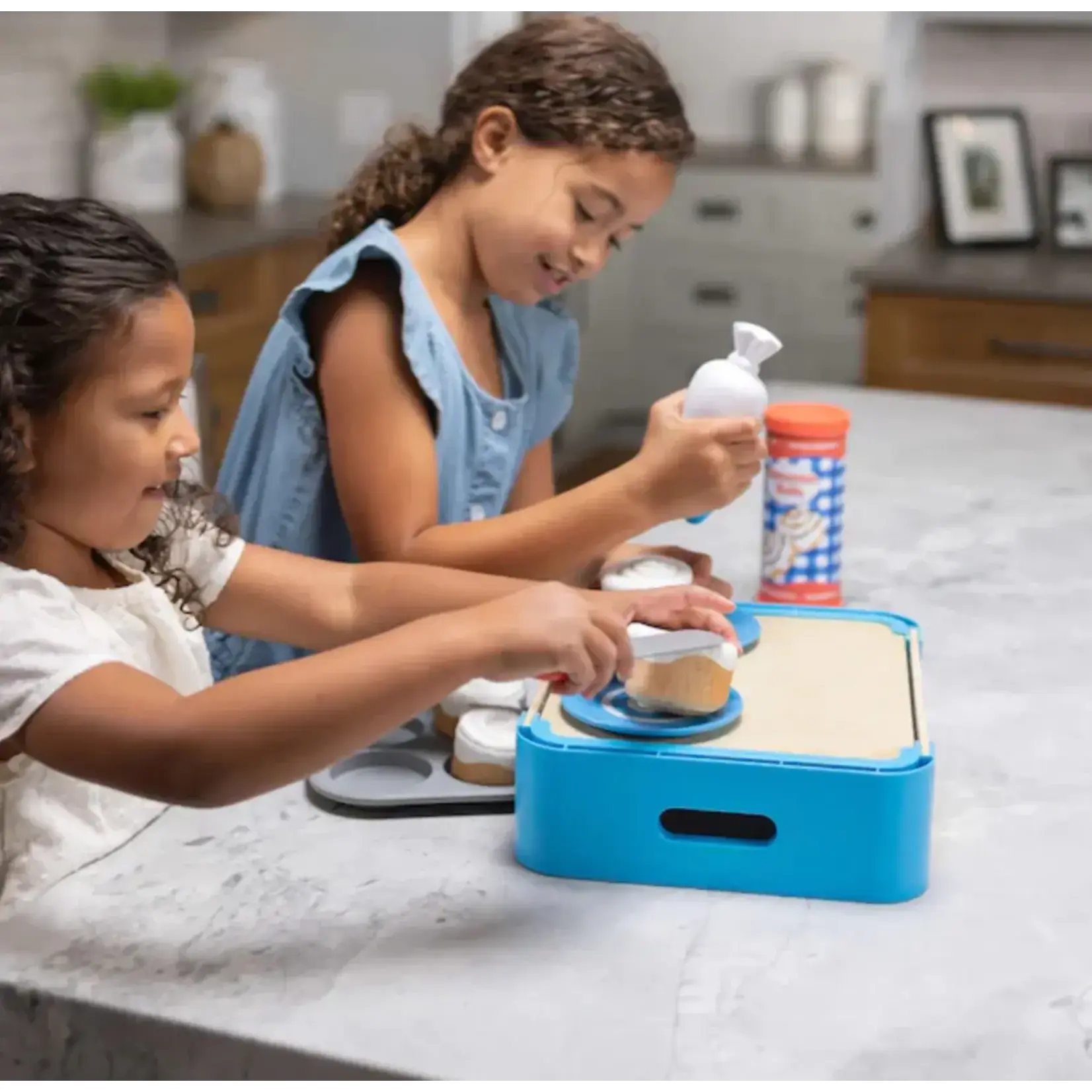 Fat Brain Pretendables Cinnamon Roll Set