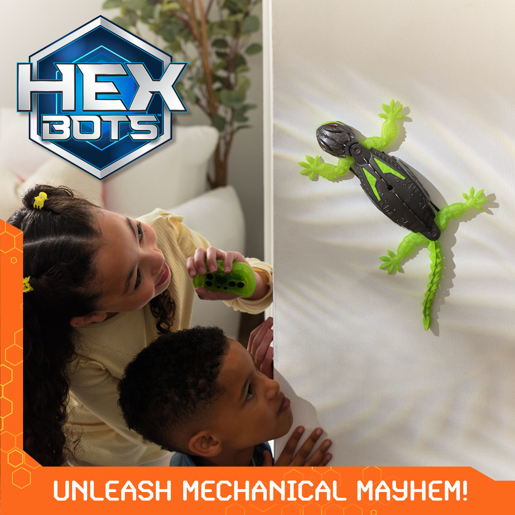Spin Master Hex Bots Glowing Wall Crawler Gecko