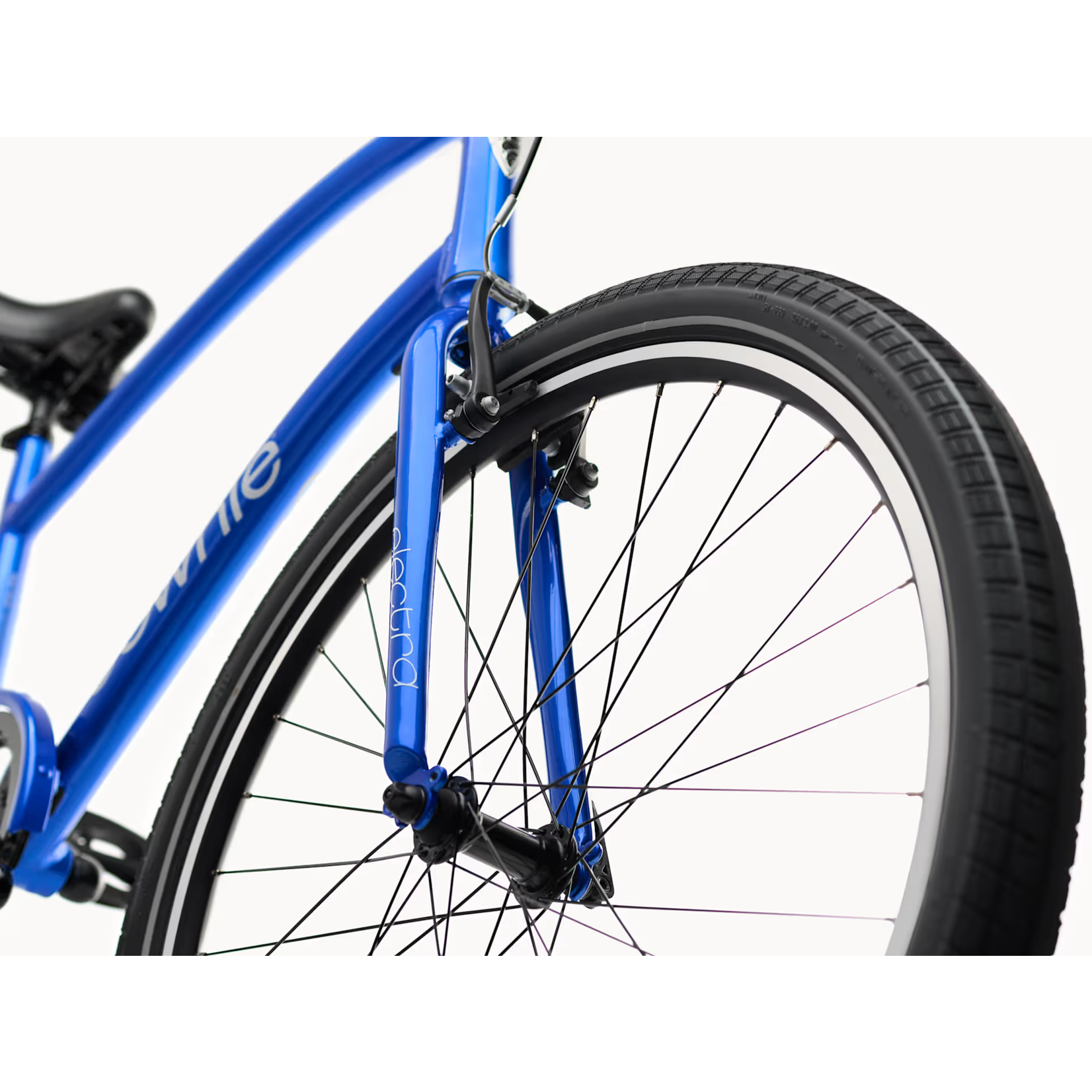 Electra Townie 7D Step-Over Hyper Blue 26"