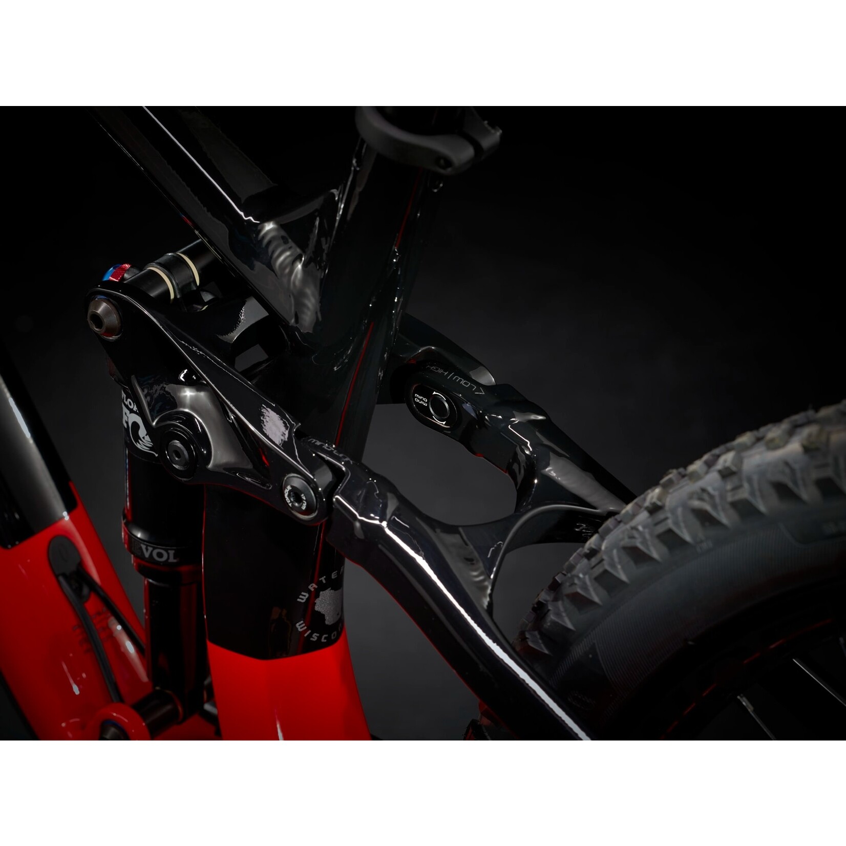 TREK FUEL EX7 NX SM/27.5 BLK/R