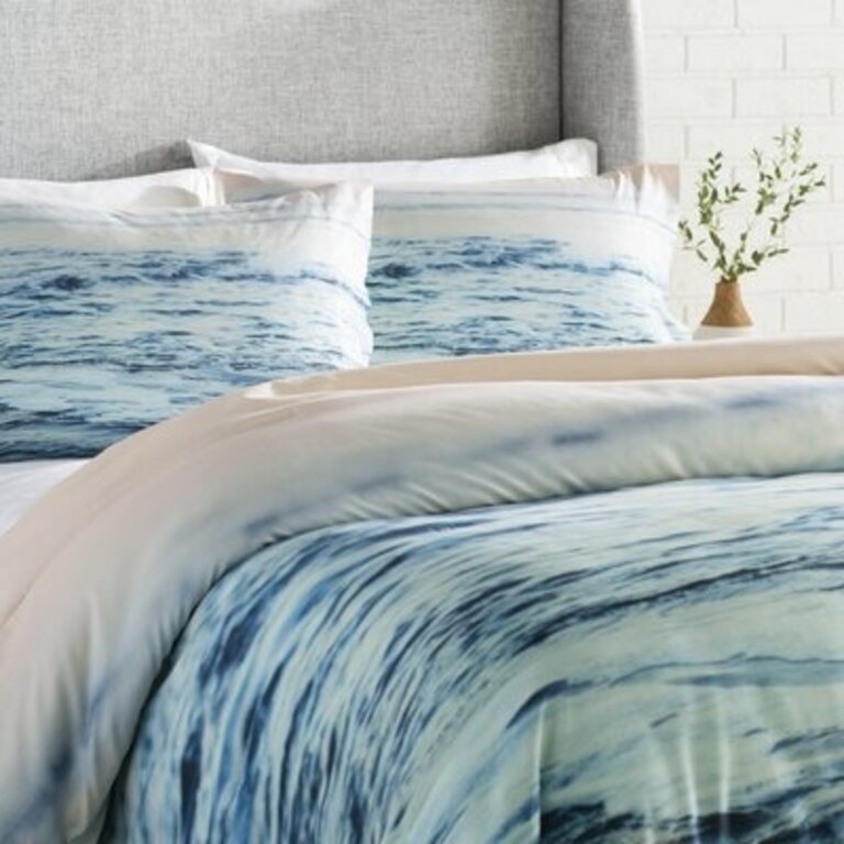 Pacific Ocean Waves Comforter Set Size: Full/Queen