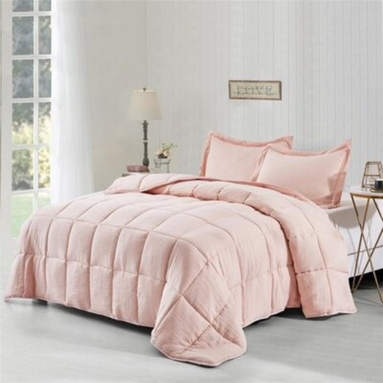 Microfiber 3 Piece Comforter Set Size: King Comforter  + 2 Standard Shams, Color: Pink