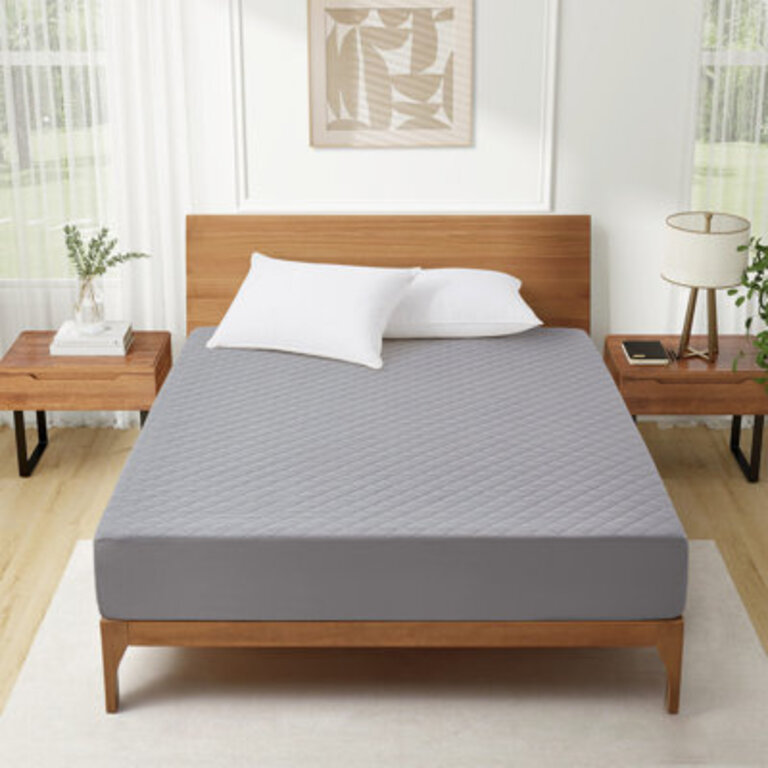 Waterproof Quilted Mattress Protector Color: Gray, Bed Size: King
