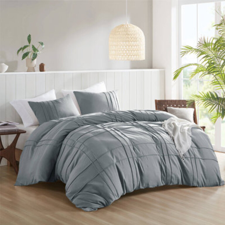 Seamus Soft Washed Pinch Pleated Modern Duvet Cover Set Size: Queen Duvet Cover + 2 Standard Shams, Color: Light Gray
