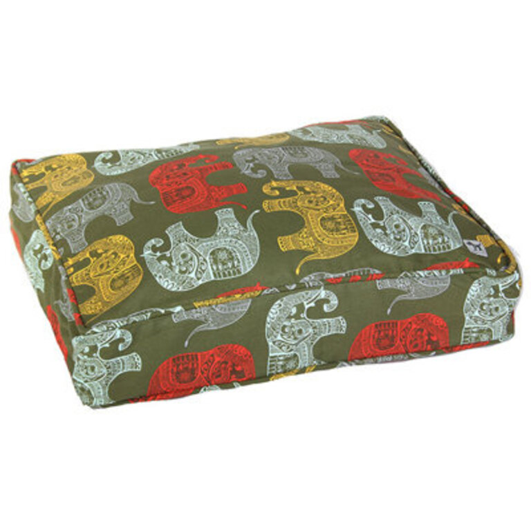 Vonda Elephant Parade Dog Bed Cover Size: Medium (36" W x 27" D)