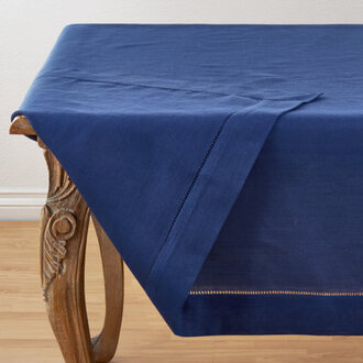 Chano Hemstitched Border Everyday Tablecloth Size: 104" L x 70" W, Color: Navy Blue