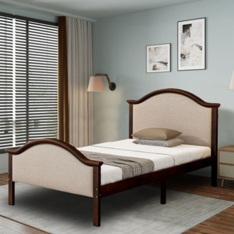 Saketha Bed Color: Brown
