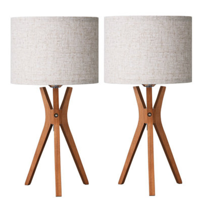 175 Modern Tripod Table Lamp With Natural Wood-colored Lamp Legs