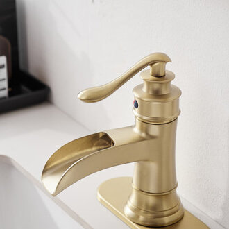 Single Hole Bathroom Faucet with Drain Assembly