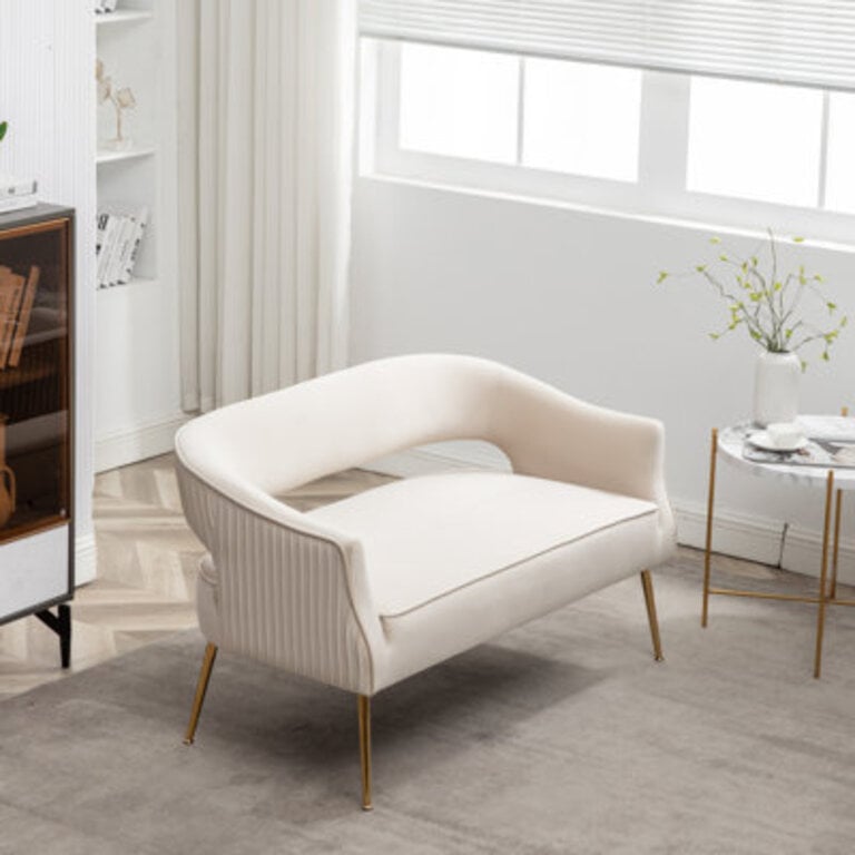 Chynna 512 Velvet Loveseat