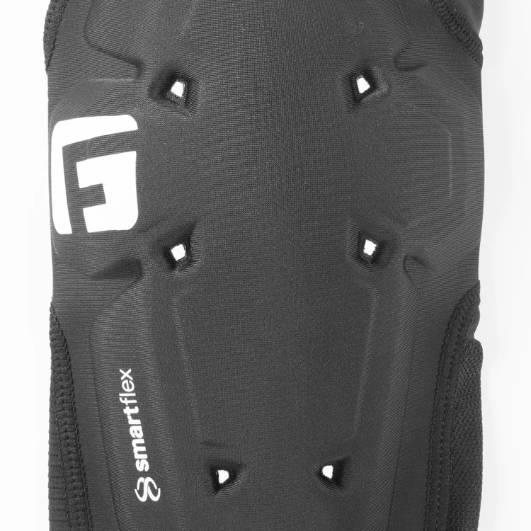 G Form Pro X4 Knee Guard Black M