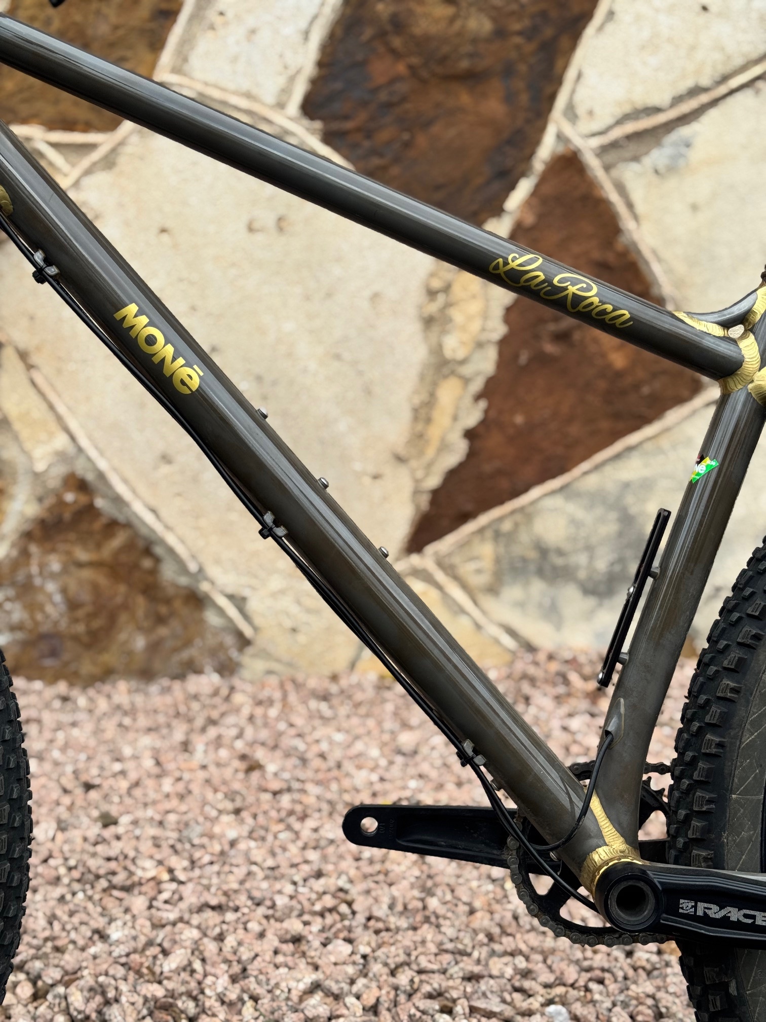 Pre-Owned Mone La Roca LG