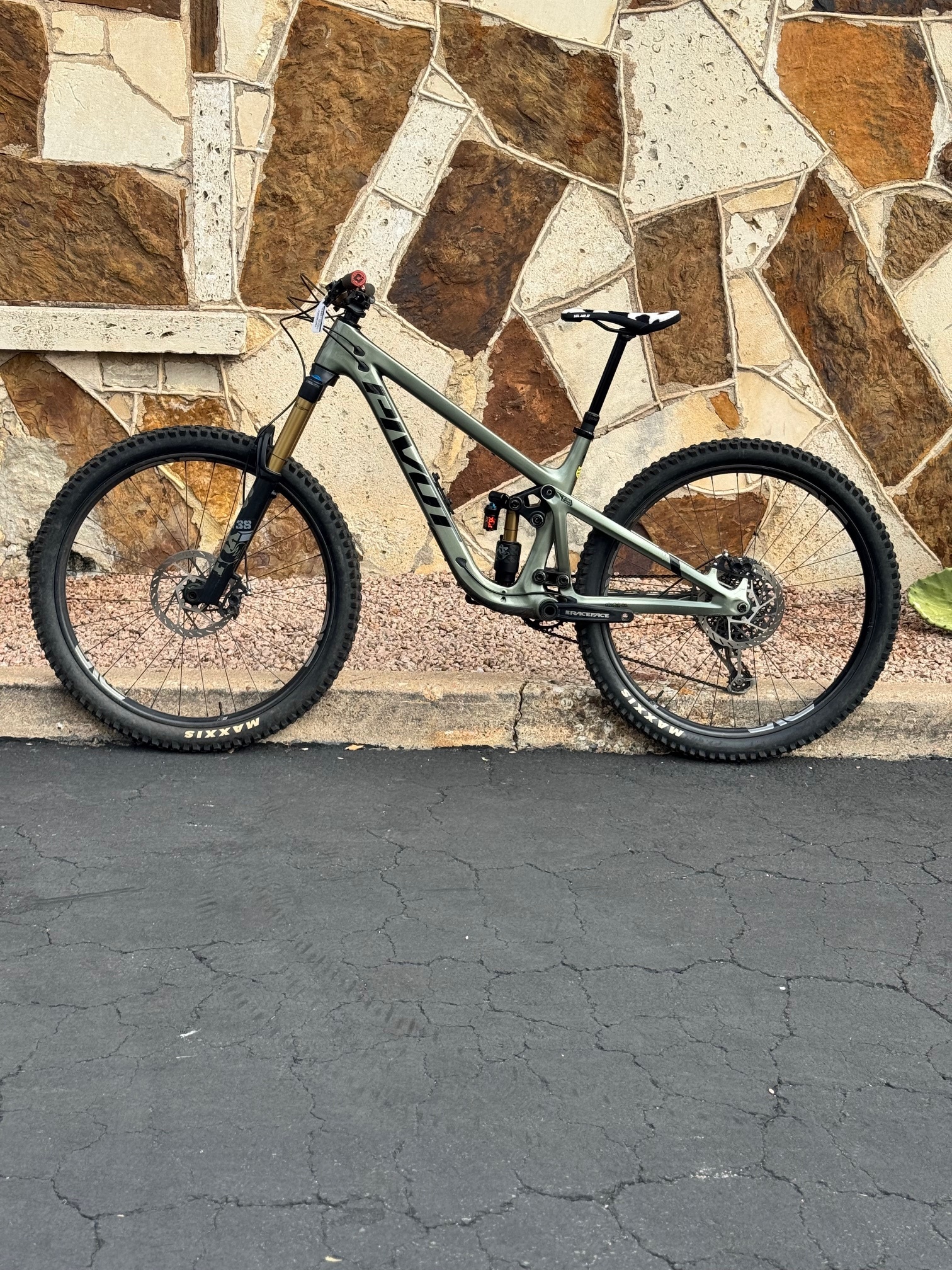 PIVOT FIREBIRD XT/SLX EVNE WHEELS HOPE 4 TECH UPGRADES PRE-OWNED MEDIUM