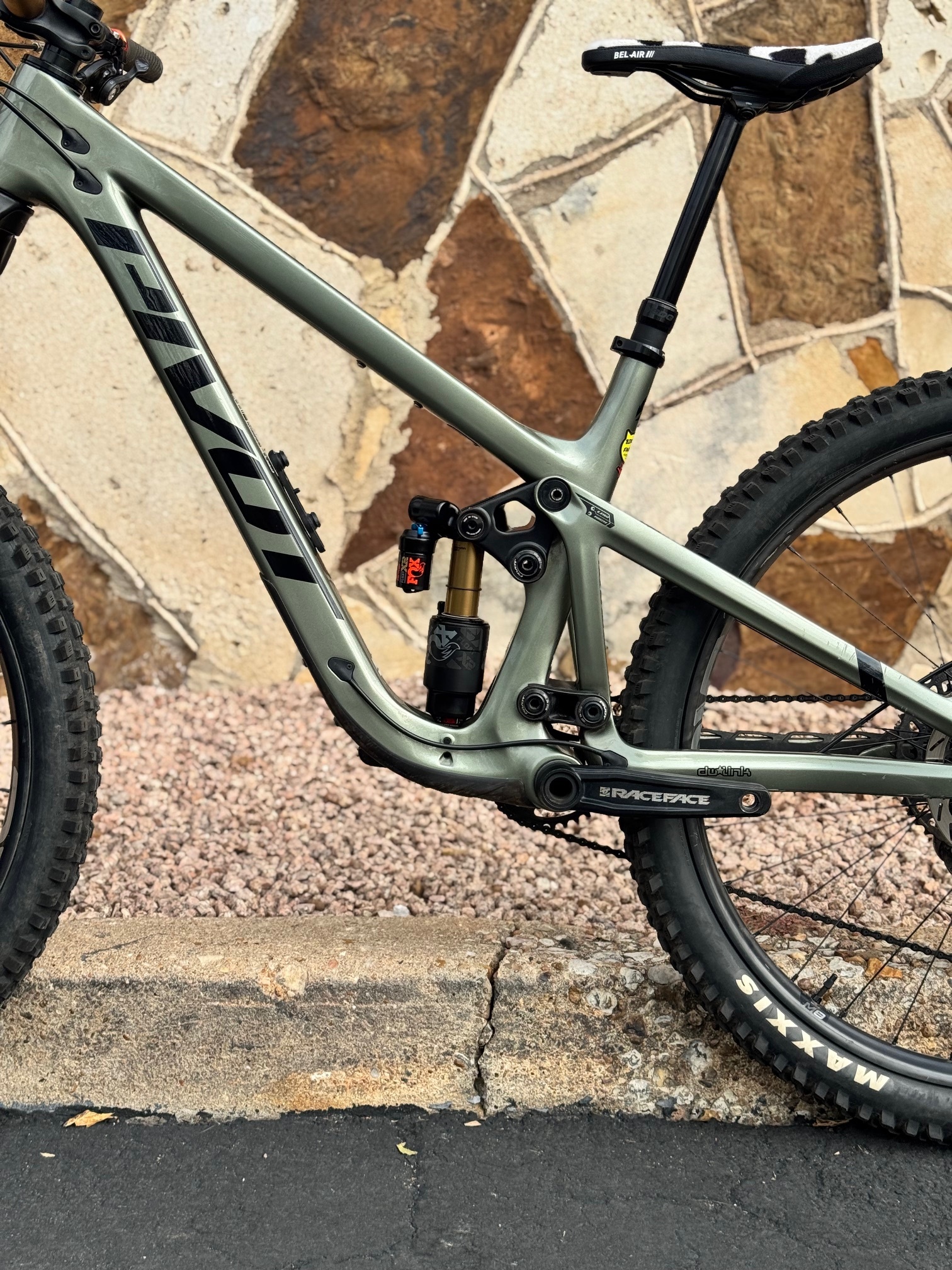 PIVOT FIREBIRD XT/SLX EVNE WHEELS HOPE 4 TECH UPGRADES PRE-OWNED MEDIUM