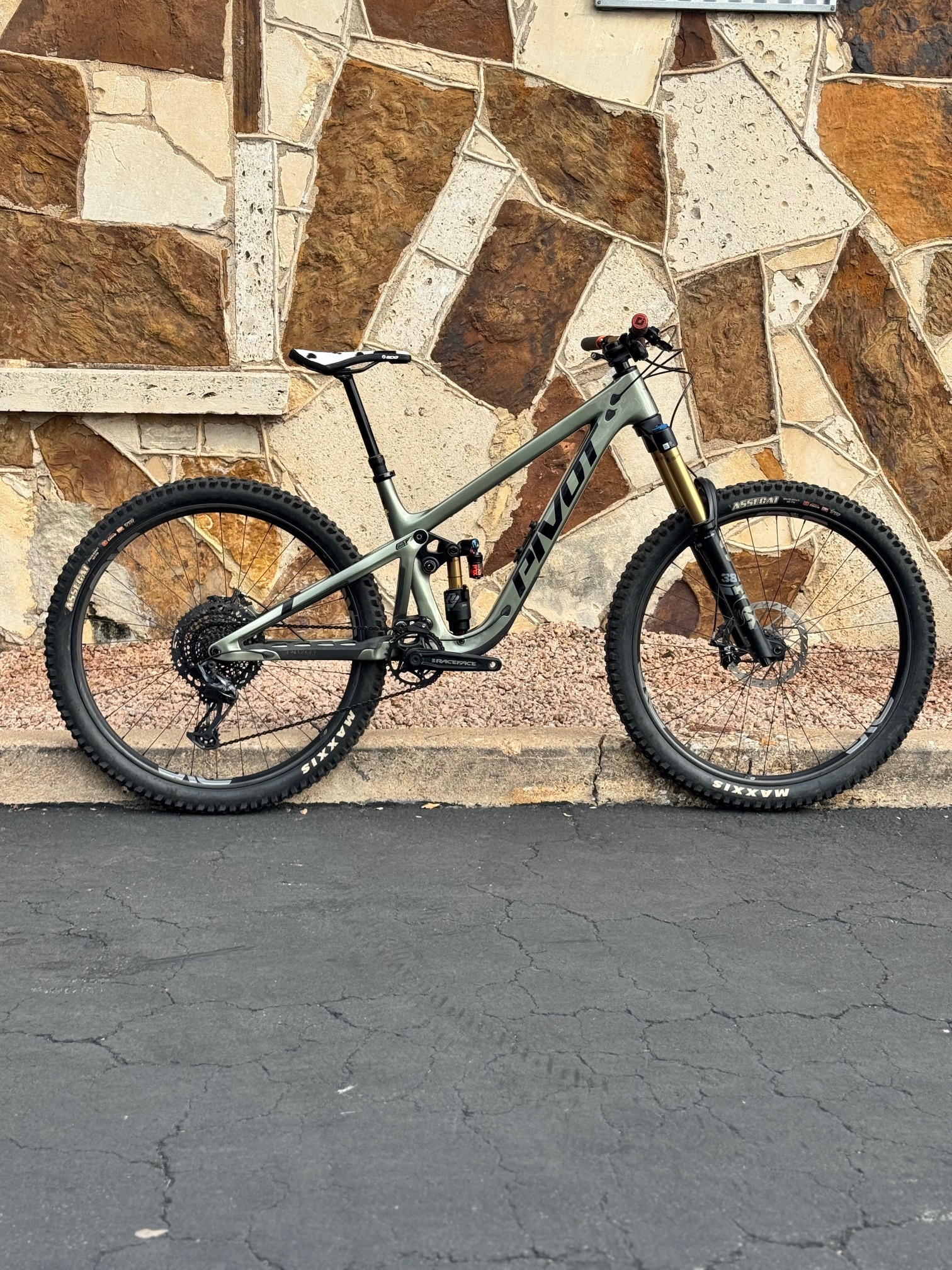 PIVOT FIREBIRD XT/SLX EVNE WHEELS HOPE 4 TECH UPGRADES PRE-OWNED MEDIUM