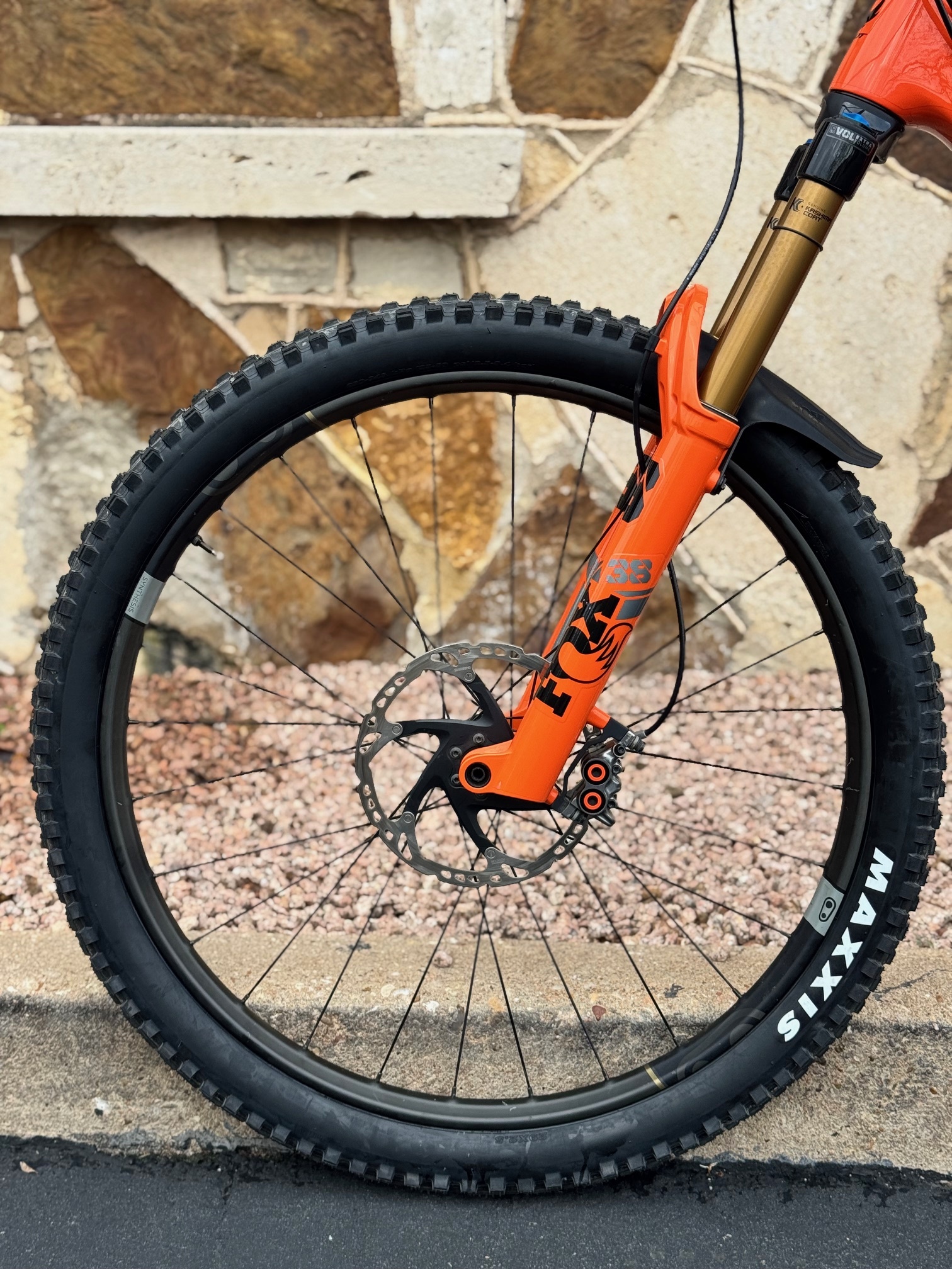 Pre-Owned PIVOT FIREBIRD TEAM ORANGE LG