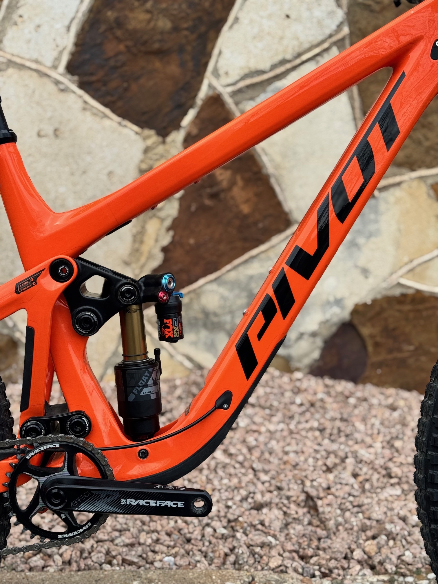 Pre-Owned PIVOT FIREBIRD TEAM ORANGE LG