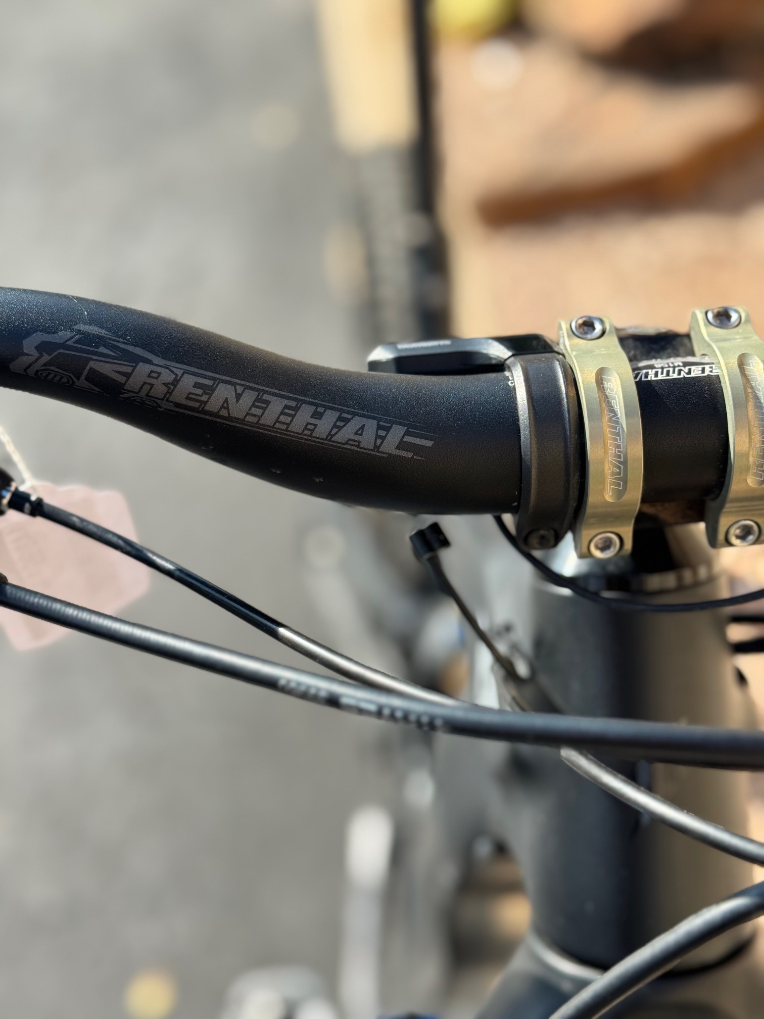 YT DECOY CORE 5  PRE-OWNED