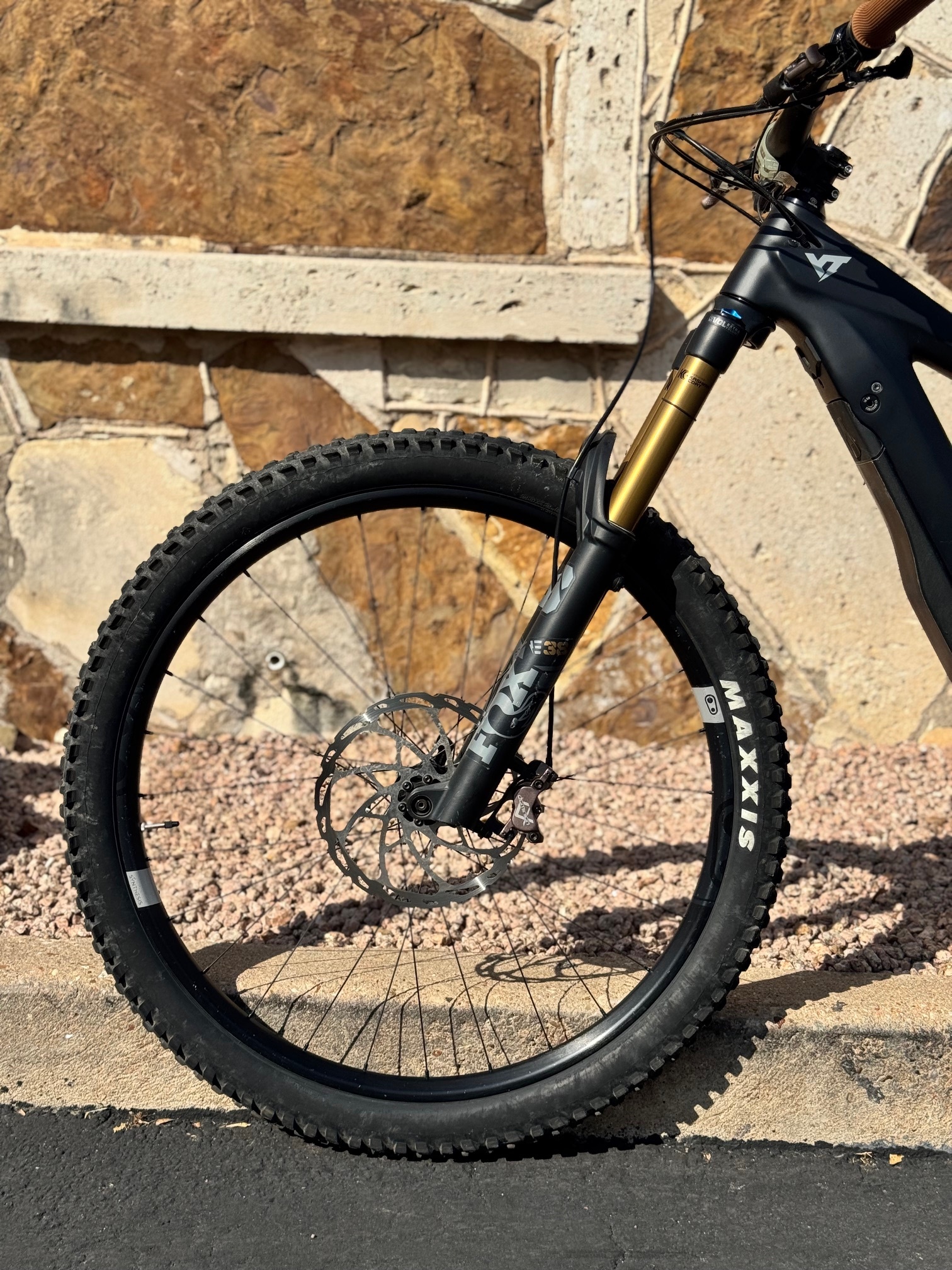 YT DECOY CORE 5  PRE-OWNED