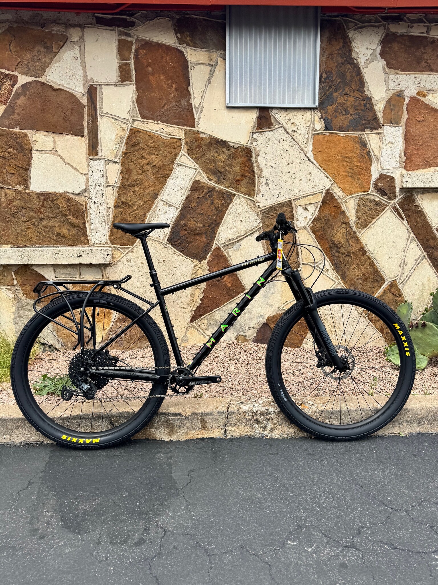 MARIN PINE MOUNTAIN 2 29 BLACK Large