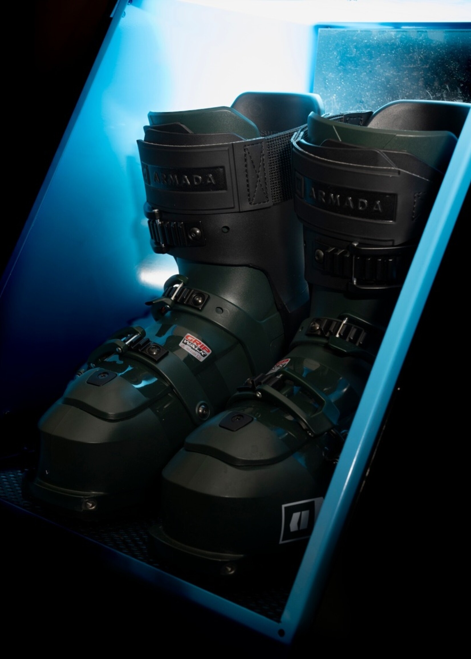 Armada Armada AR ONE 100 MV