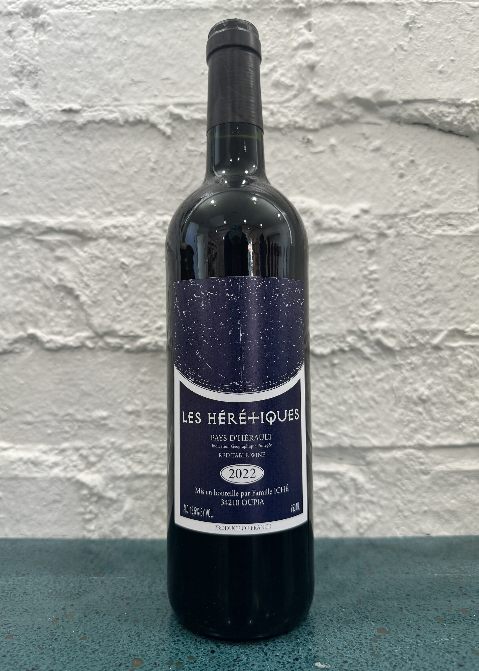 Bowler Wine Chateau d'Oupia IGP Rouge Les Heretiques