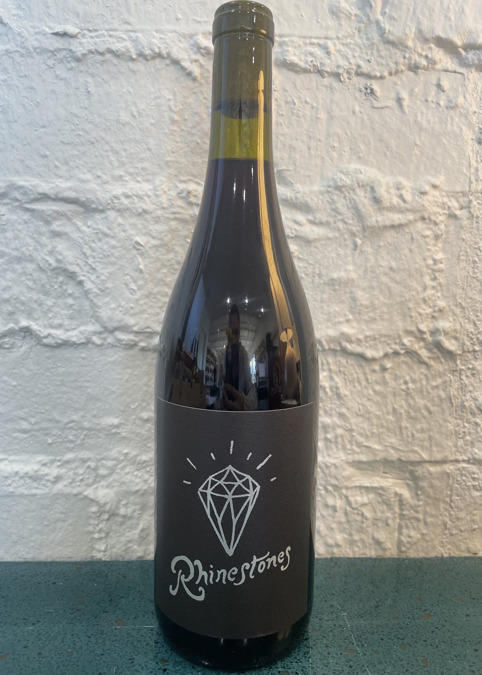 Bow & Arrow 'Rhinestones' Red Blend