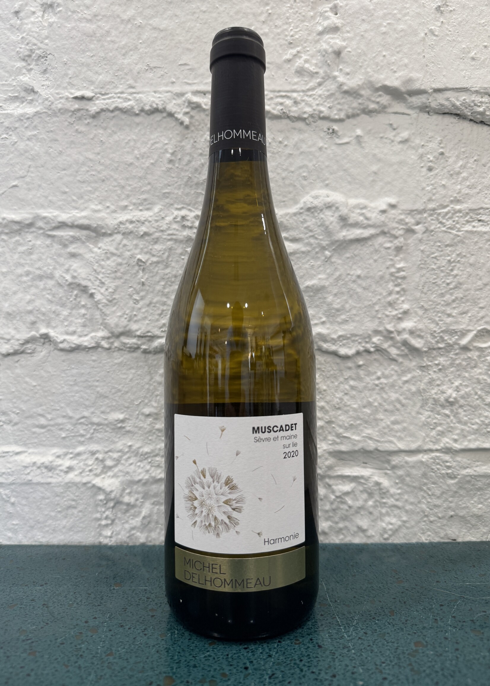 Delhommeau 'Cuvee Harmonie' Muscadet Sevre et Maine Sur Lie