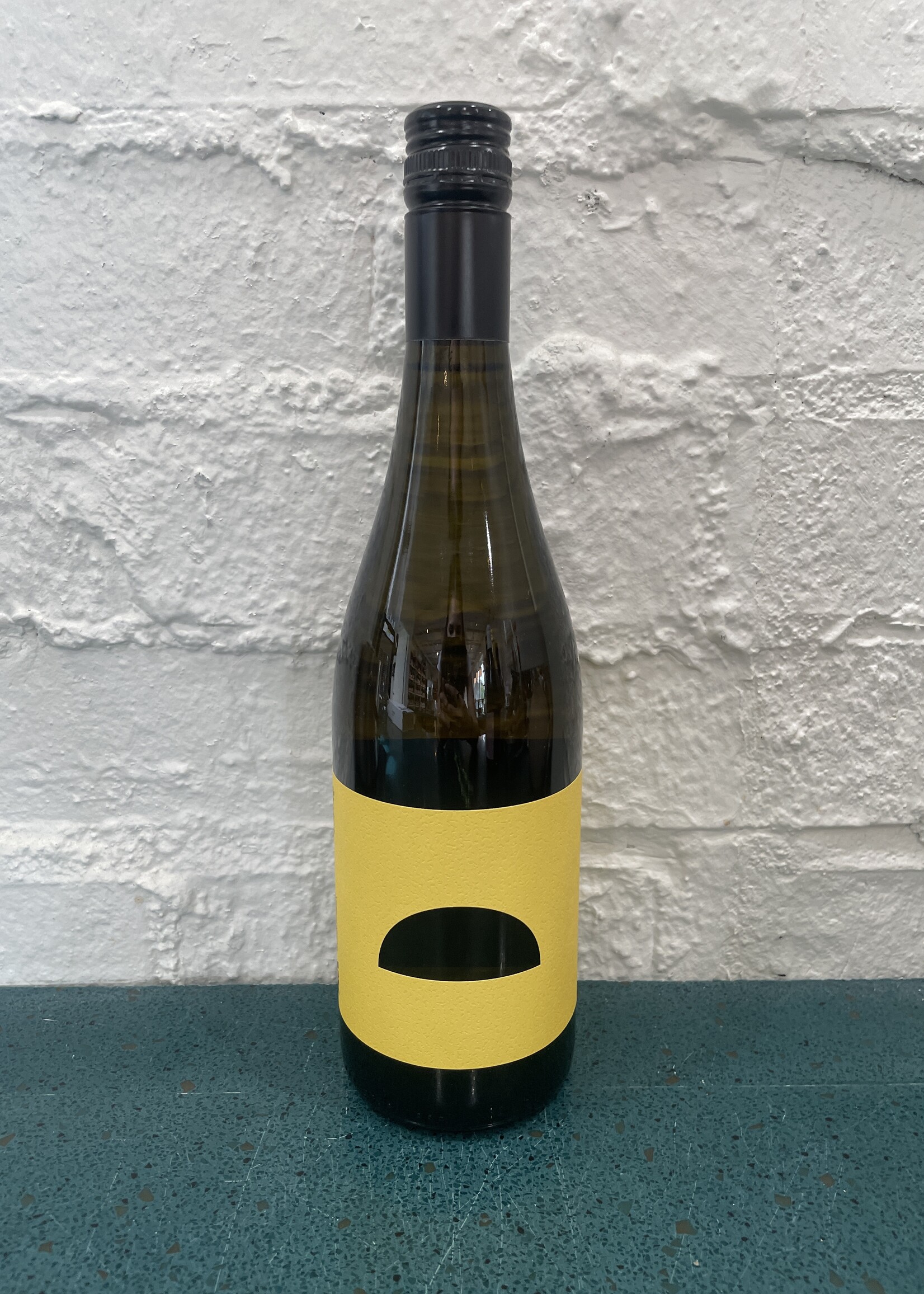 vinum VK Skrlet White Wine