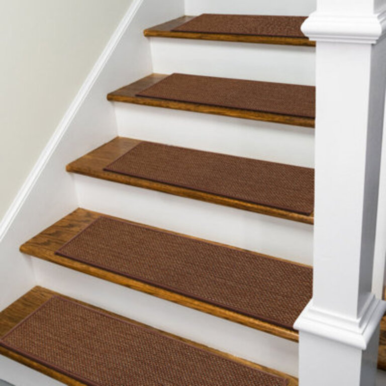 Robinswood Non-Slip Indoor Stair Tread Color: Brown