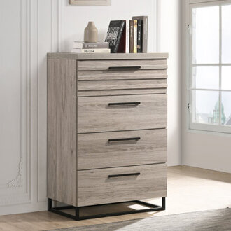Earvin 298 W 4 - Drawer Dresser