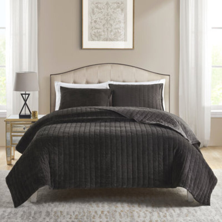 Faux Fur Geometric Quilt Set