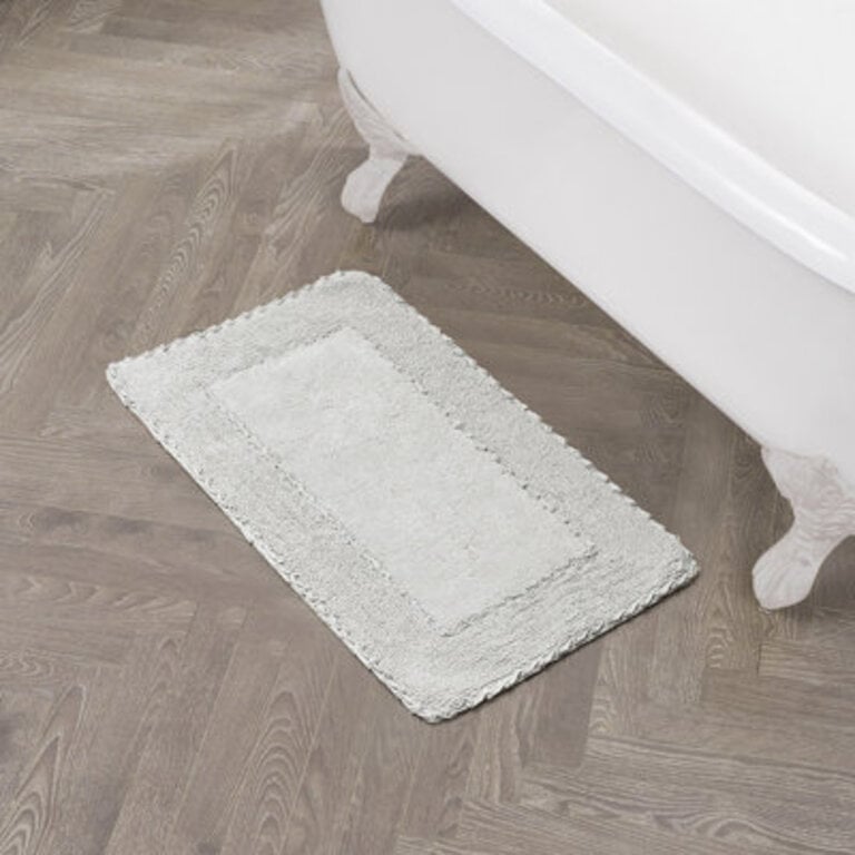 Laura Ashley Ruffle 100 Cotton Bath Rugs