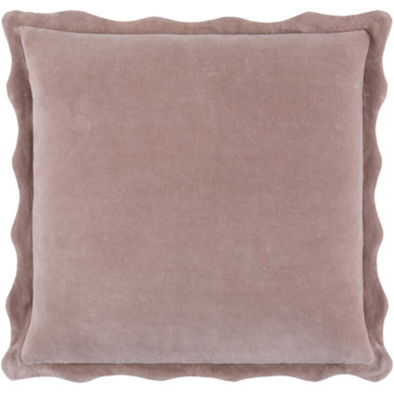 Collier Scalloped Edges Throw Pillow