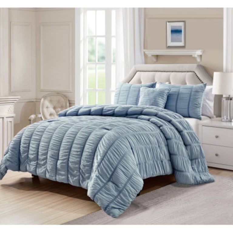Electra Seersucker Comforter Set