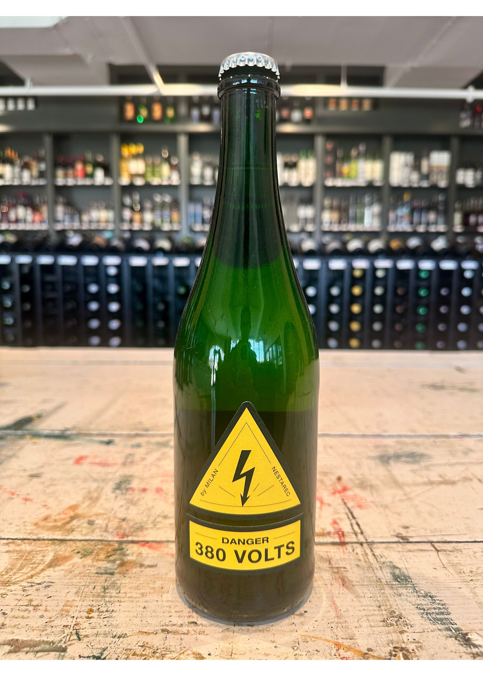 Milan Nestarec Danger 380 Volts Sparkling Pet Nat - 750 ML