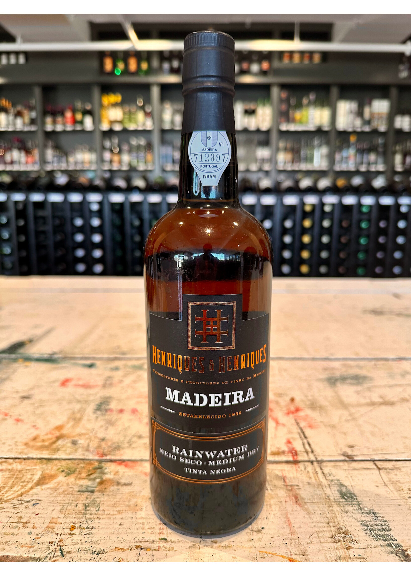 Henriques & Henriques Rainwater Medium Dry Madeira - 750 ML