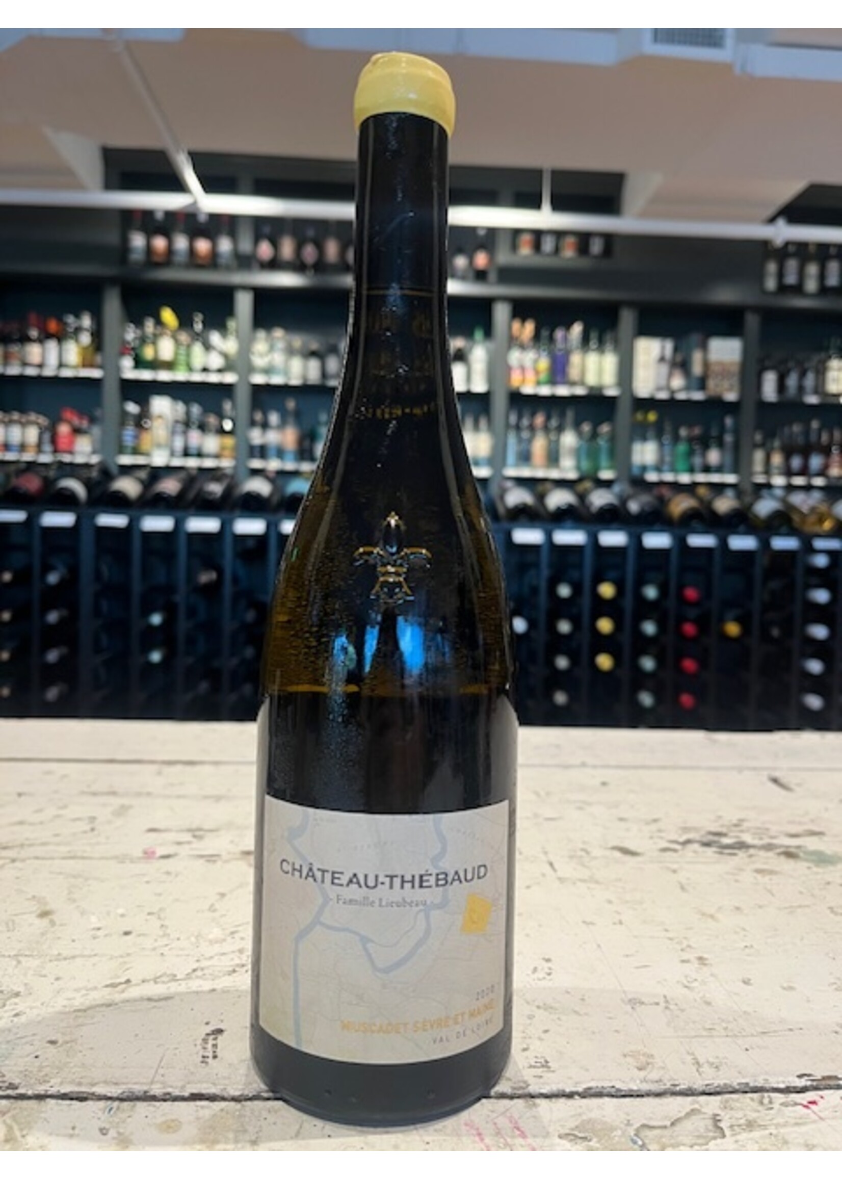 Famille Lieubeau Chateau-Thebaud Muscadet Sevre et Maine - 750 ML